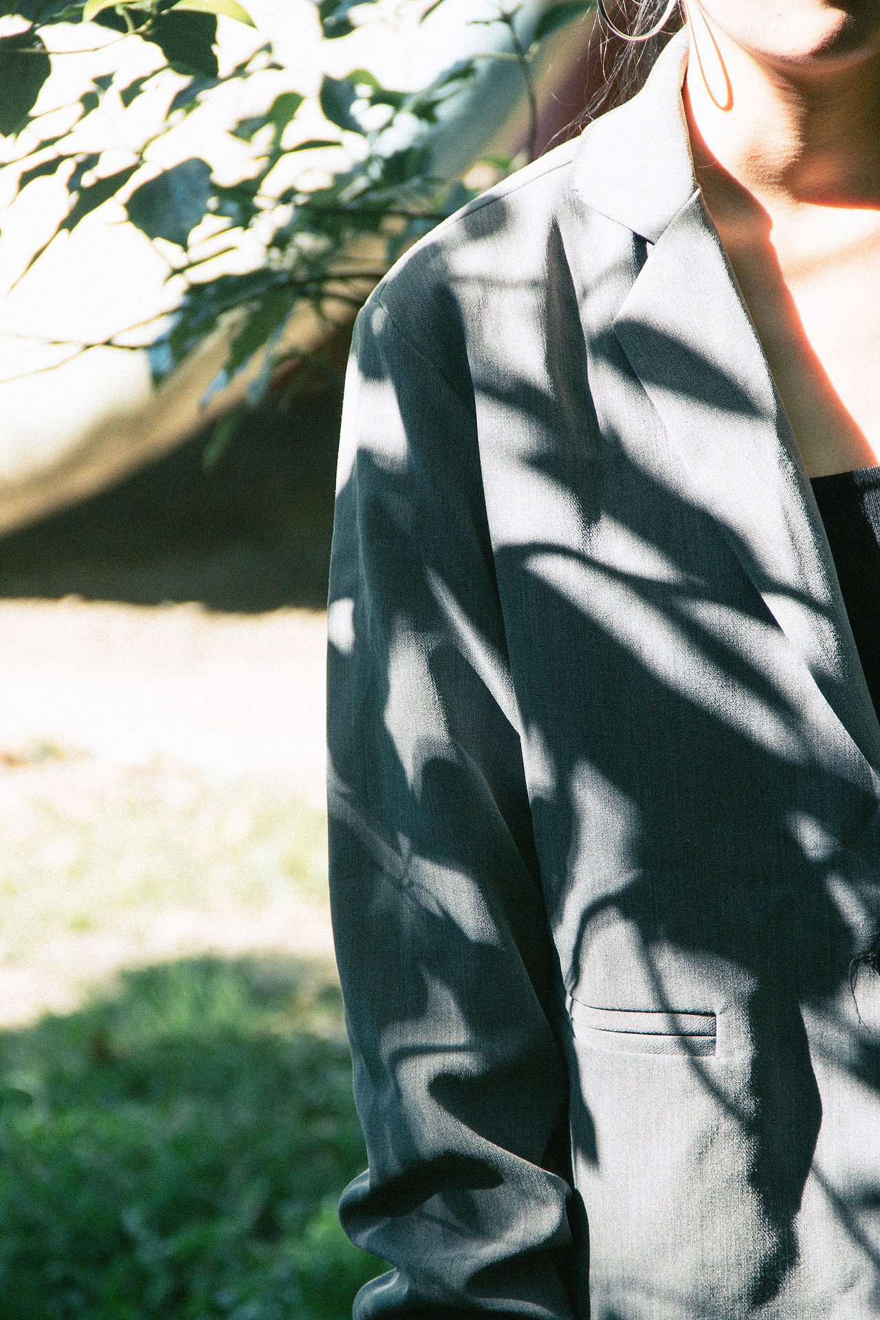 光，落在你脸上