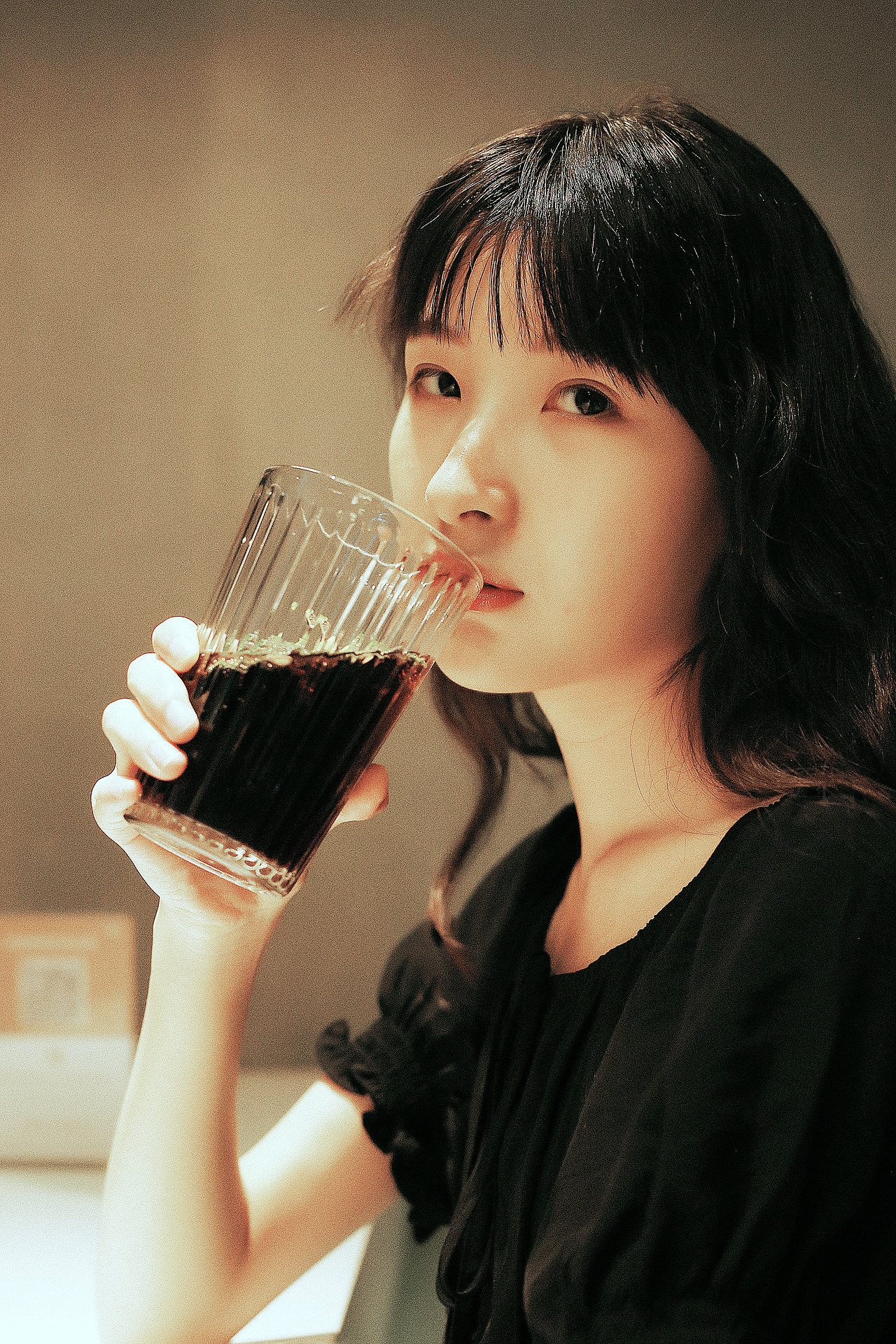 下雨天也可以好好拍照啊～（图ZMjE2MjM5Mjk2） - 人像摄影 - 站酷设计师Z自由女神原创素材 - 站酷ZCOOL