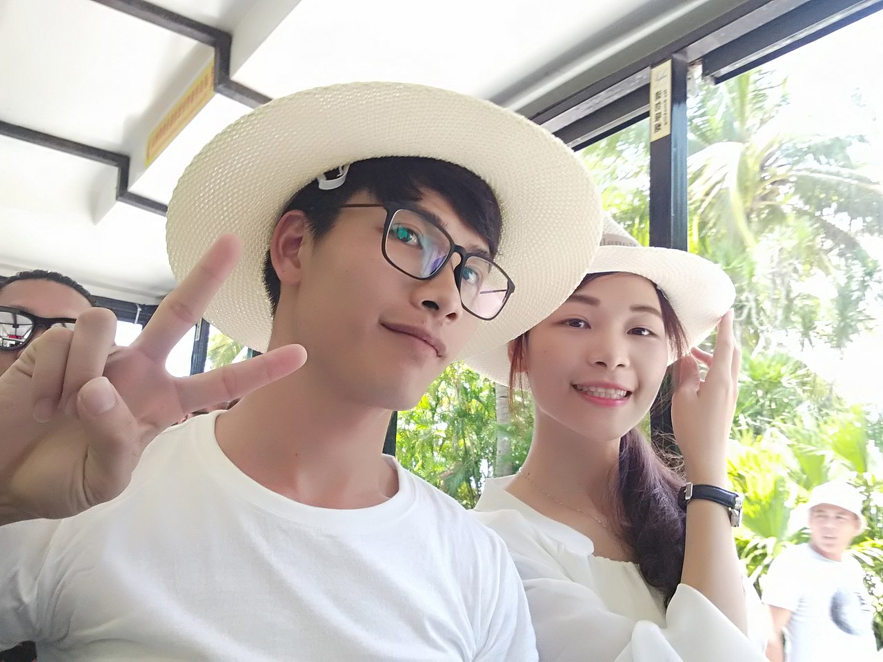 海南也要甜蜜蜜（图ZODQ5OTkxNjQ=） - 人像摄影 - 站酷设计师00lxl玲原创素材 - 站酷ZCOOL