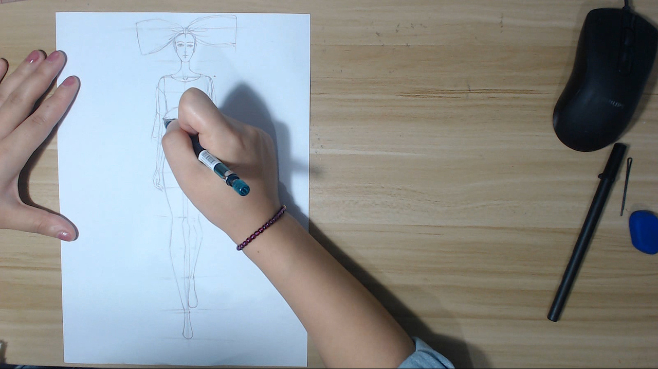 服装设计图丨怎么给衣服着装