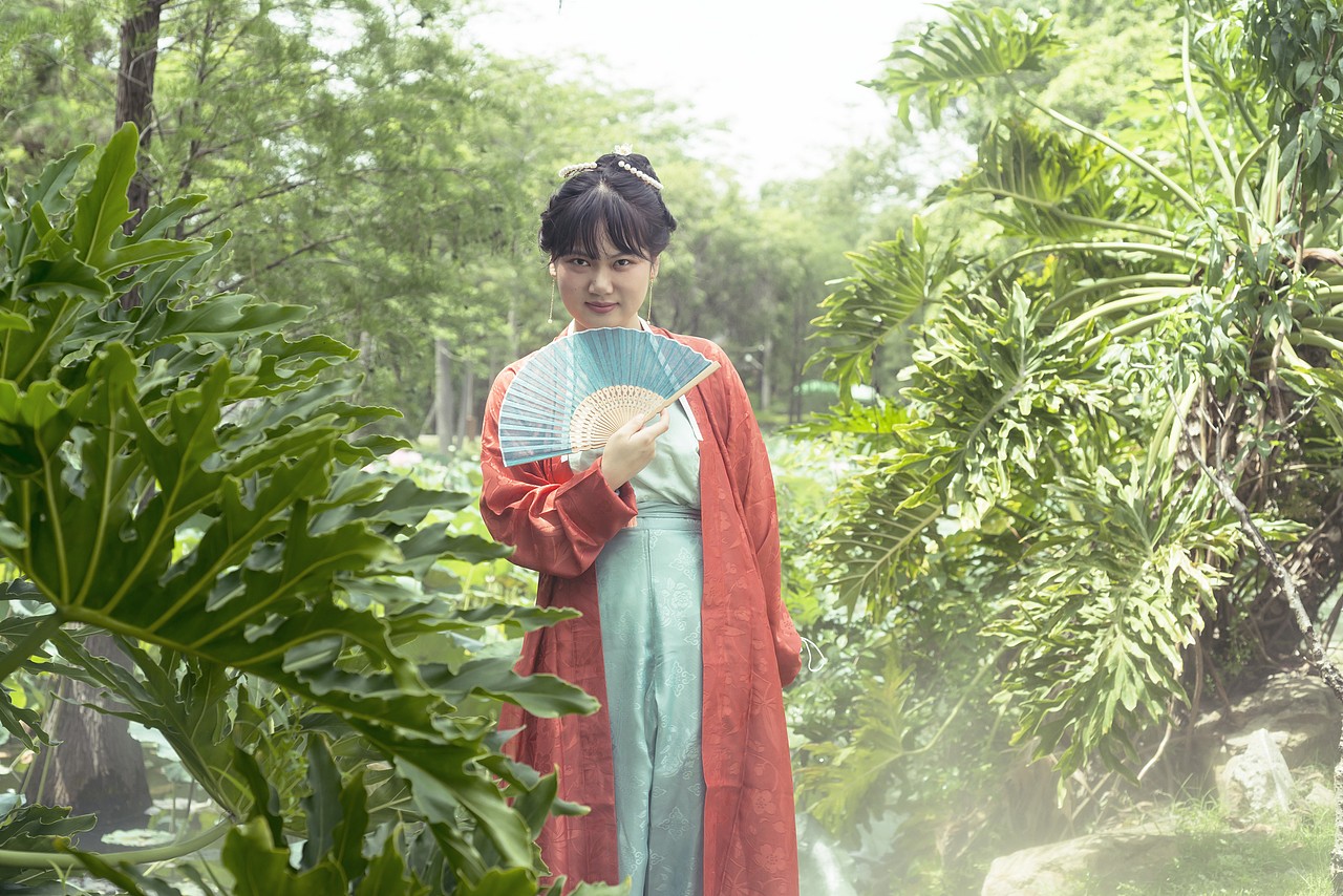 綠陰夏日長（圖ZMjU4NDk4ODI0） - 人像攝影 - 站酷設(shè)計師lc88原創(chuàng)素材 - 站酷ZCOOL