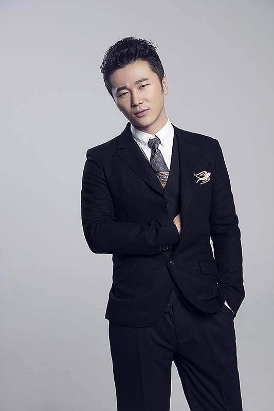 青年演员苏茂洋