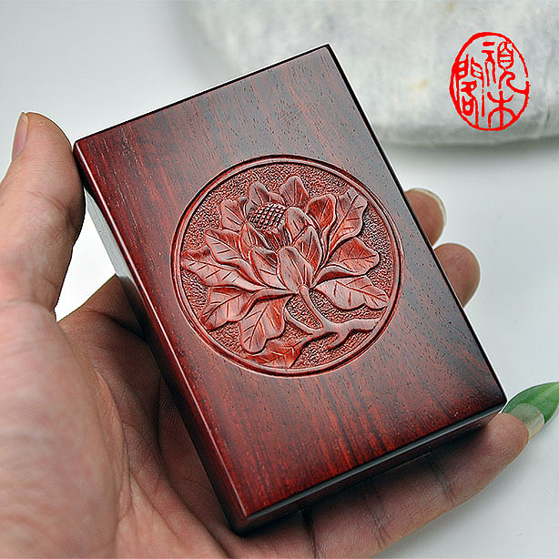 顽木作品《牡丹纹烟盒》