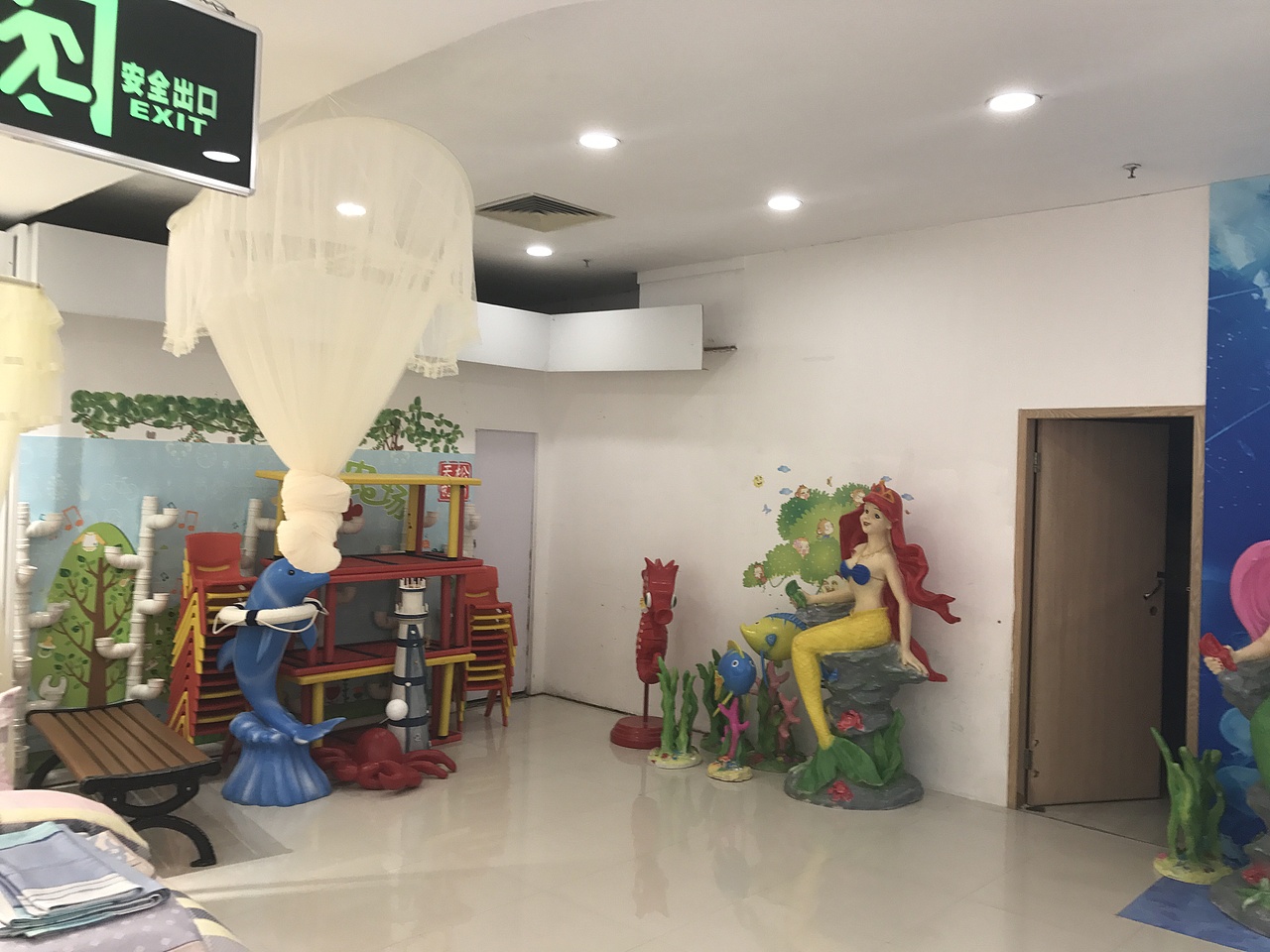 天虹·美陈·场地改造