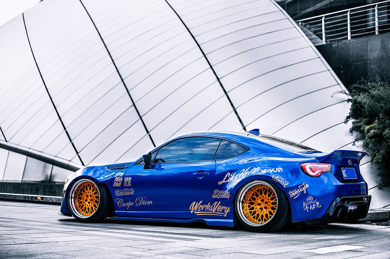 斯巴鲁brz(rocketbunny套件)
