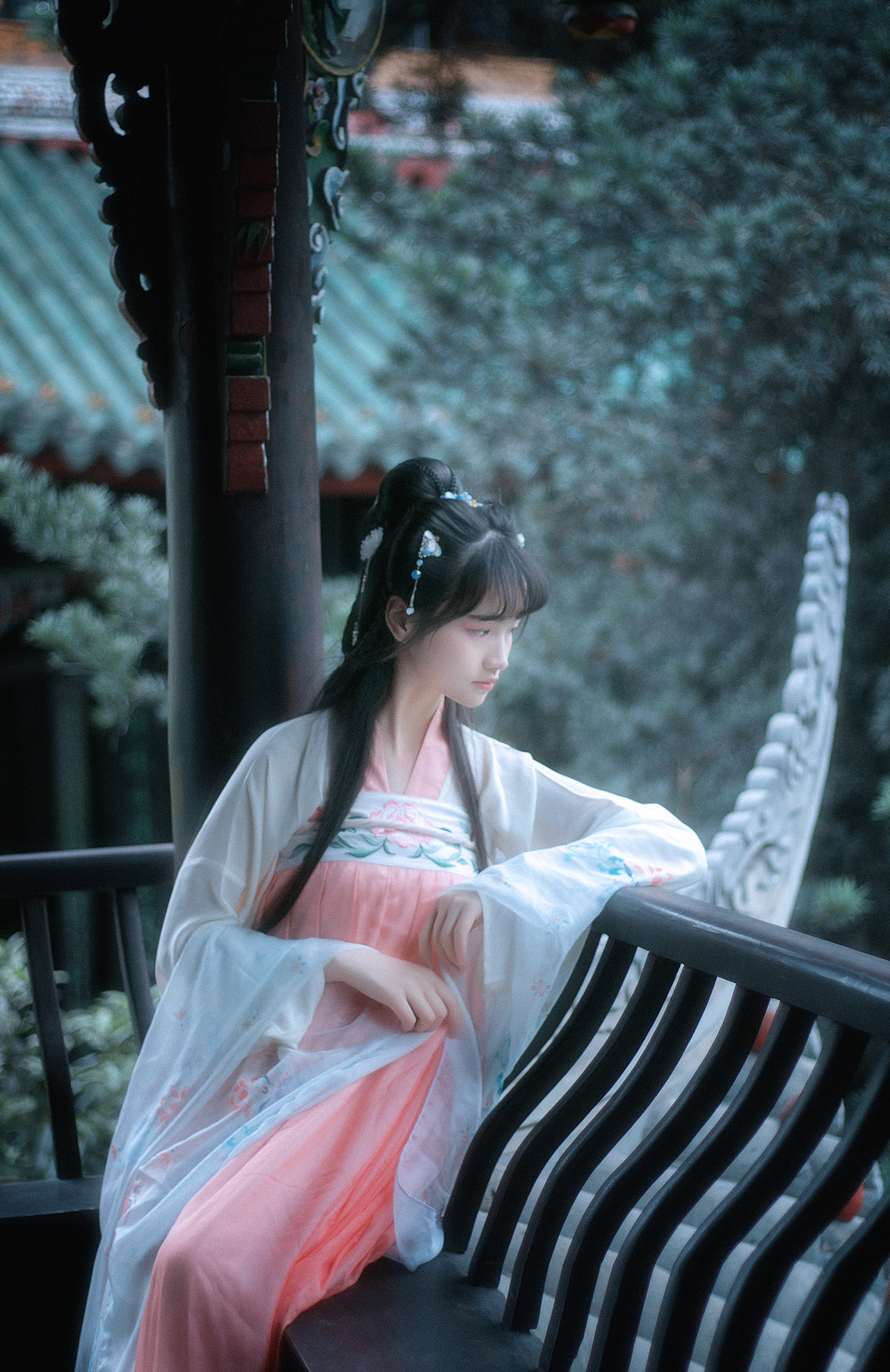 游园惊梦（汉服人像）（图ZNzcyNTU1NDQ=） - 人像摄影 - 站酷设计师熊雪雪同学原创素材 - 站酷ZCOOL