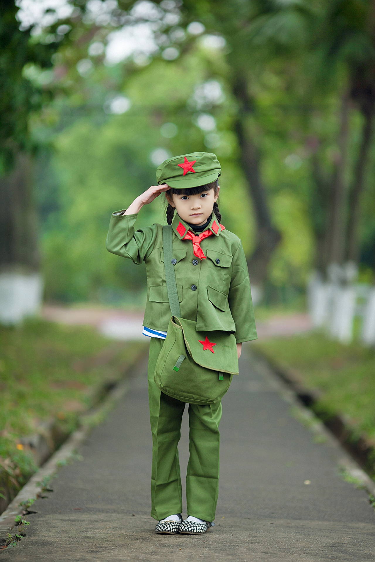 小小红军之Hibaby儿童摄影外景系列（图ZODQ1MjcxMjA=） - 人像摄影 - 站酷设计师Hibaby儿童摄影原创素材 - 站酷ZCOOL