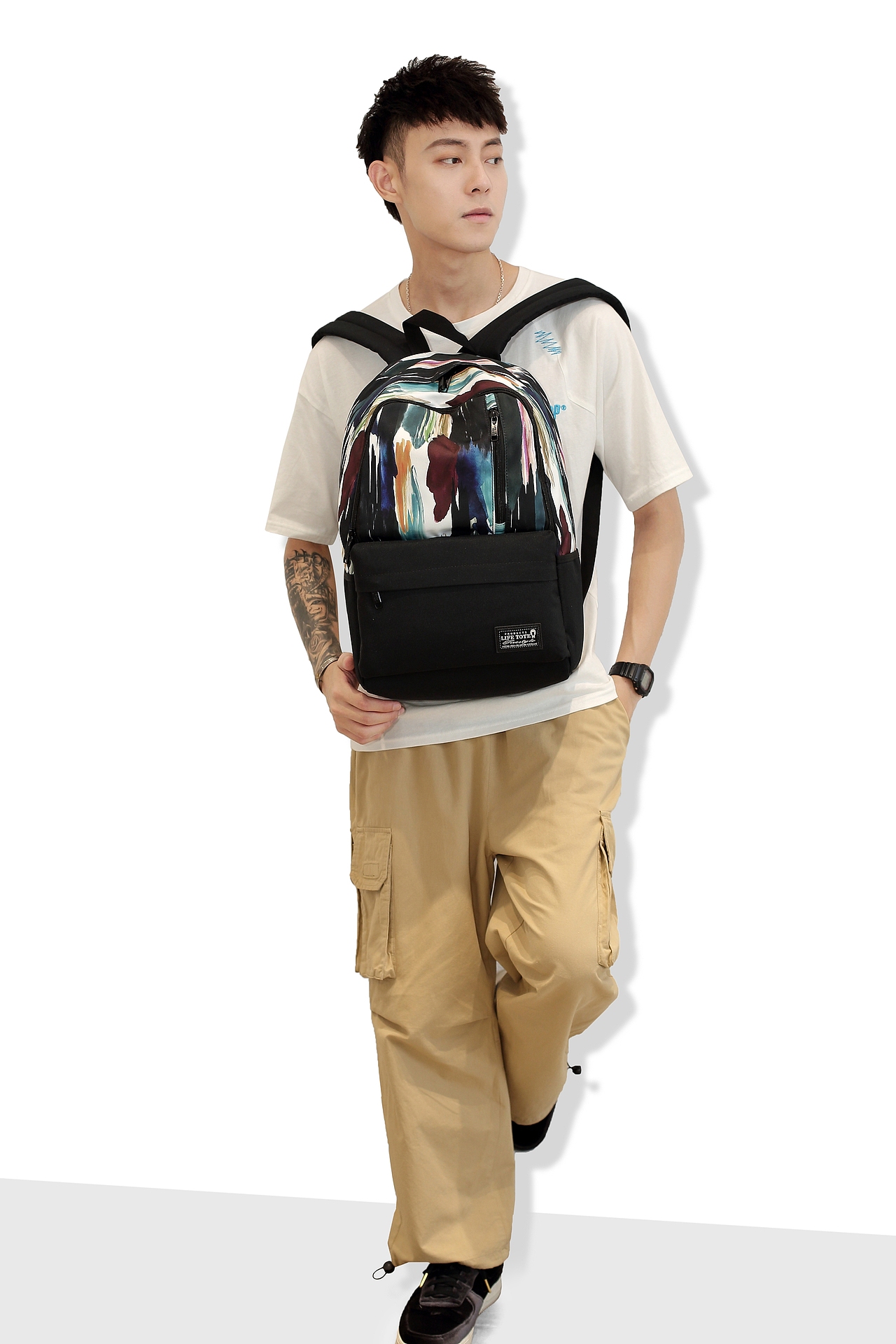 广州箱包摄影 潮酷背包拍照 网拍模特摄影 商业拍摄（图ZMjE1NzY2MTI0） - 产品摄影 - 站酷设计师广州集映视觉摄影原创素材 - 站酷ZCOOL