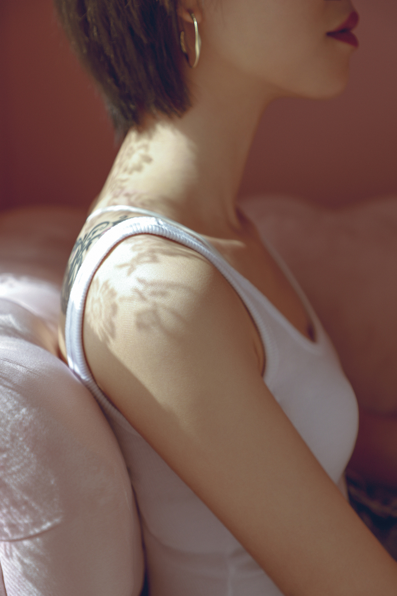 人像摄影｜情绪写真（图ZMTgzMTM0NDY0） - 人像摄影 - 站酷设计师吴老刀I摄影师原创素材 - 站酷ZCOOL