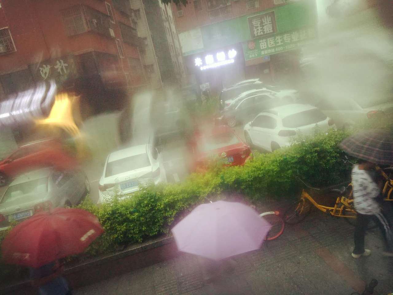 6.7 雨季（图ZMTE3MzY5MDI0） - 人文/纪实摄影 - 站酷设计师uiio原创素材 - 站酷ZCOOL