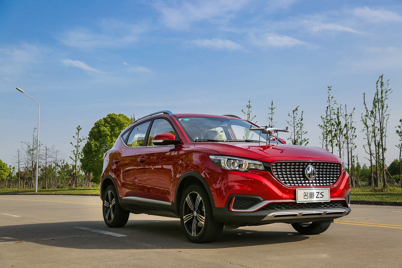 汽车——名爵ZS 车队（图ZODY3MjA0ODg=） - 产品摄影 - 站酷设计师糊叔原创素材 - 站酷ZCOOL