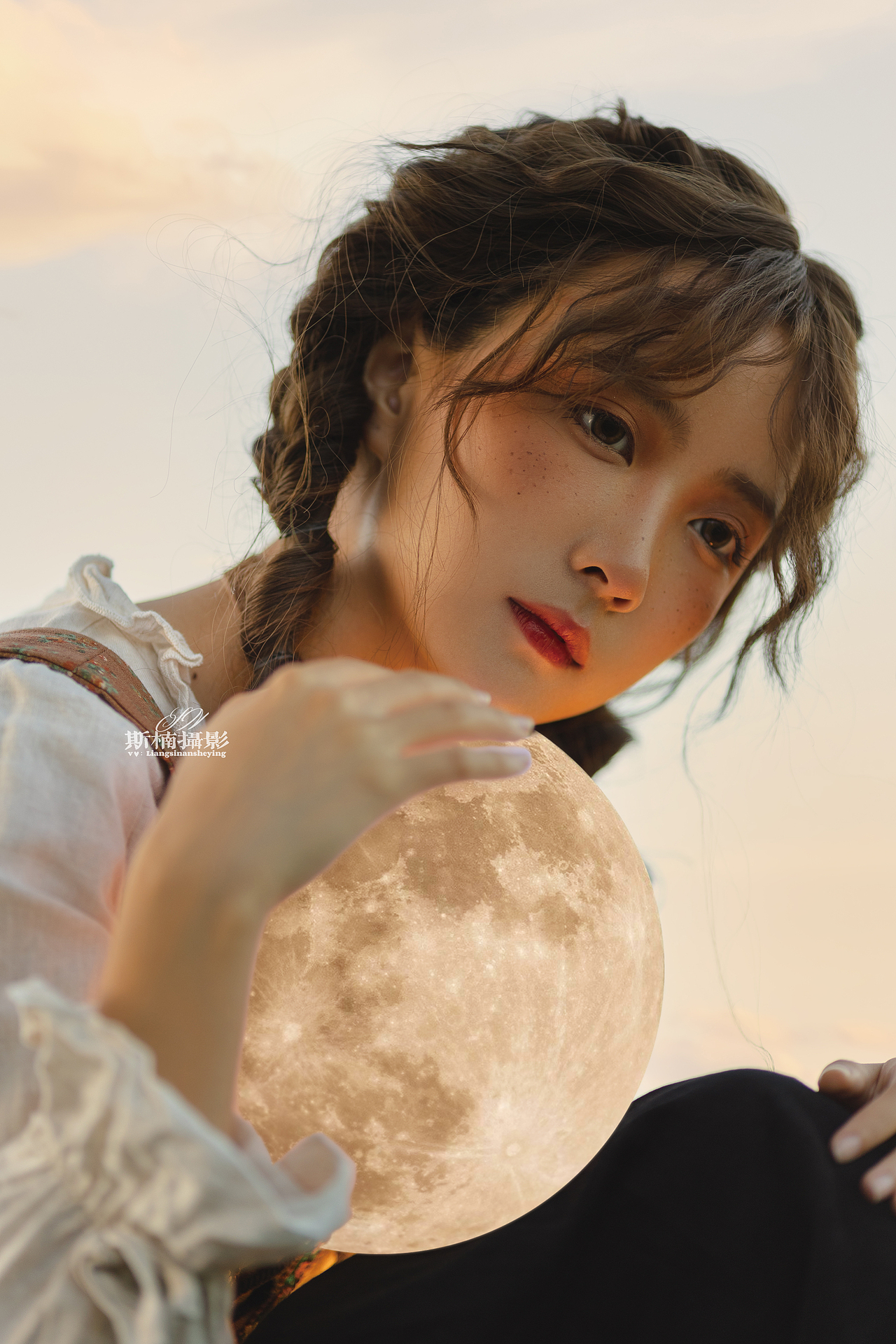 日落尤其浪漫，人间皆是温柔（图ZMzA0MTAwMTA4） - 人像摄影 - 站酷设计师梁斯楠原创素材 - 站酷ZCOOL