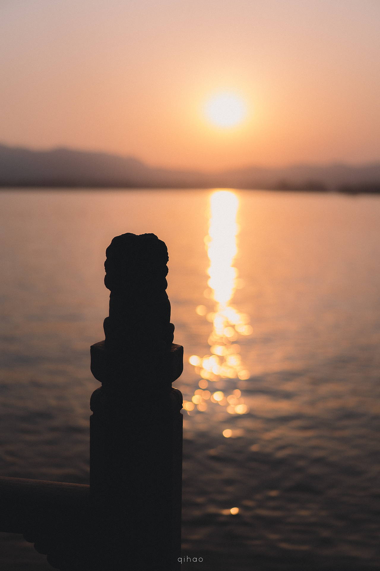 在西湖边看了一场日落