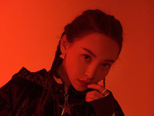 《New Touch》封面人物：于文文