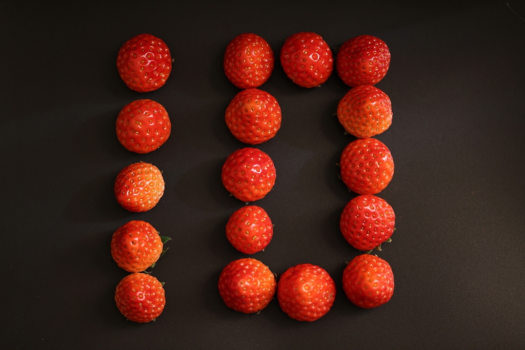 草莓图片素材背景高清图片草莓数字123456789草莓爱心（图ZMjg1NTI5NTk2） - 产品摄影 - 站酷设计师饿狐原创背景素材原创素材 - 站酷ZCOOL