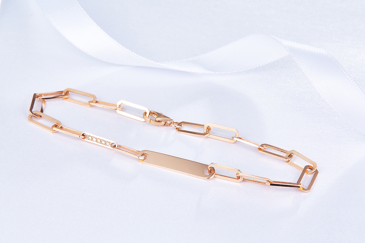 商业珠宝白浅色系场景摄影拍摄（图ZMTY5ODIwOTAw） - 产品摄影 - 站酷设计师商业摄影师陈剑波原创素材 - 站酷ZCOOL