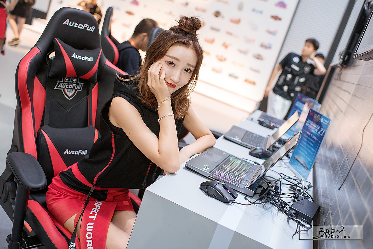 2017ChinaJoy ShowGirl随拍(二)（图ZODkyODM2ODg=） - 人像摄影 - 站酷设计师kenzou原创素材 - 站酷ZCOOL