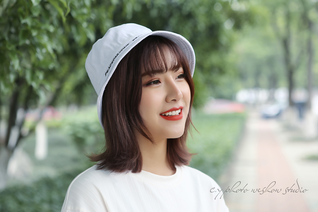 路边小姐姐帽子随拍