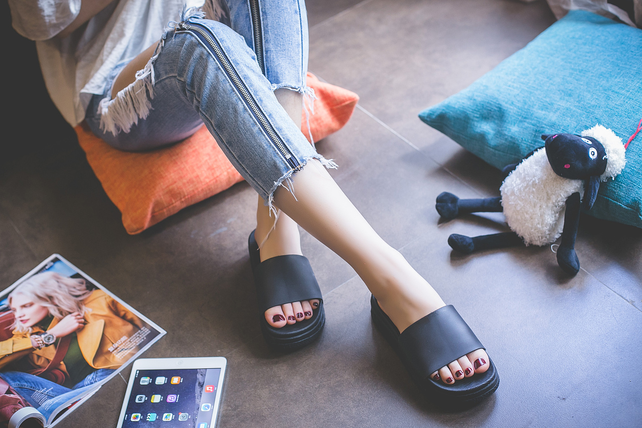 项链,拖鞋模特摄影