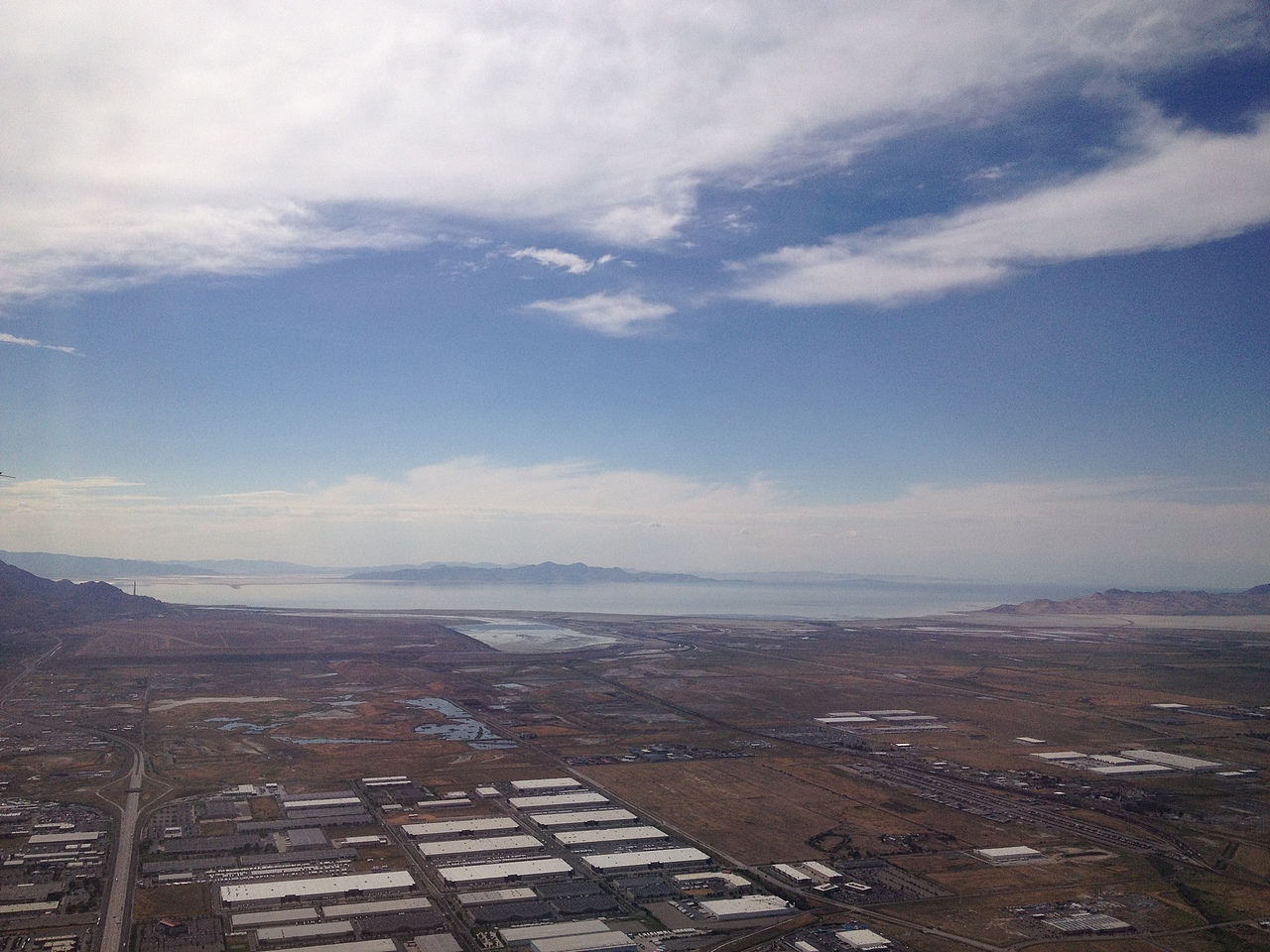 拉斯维加斯城郊上空。