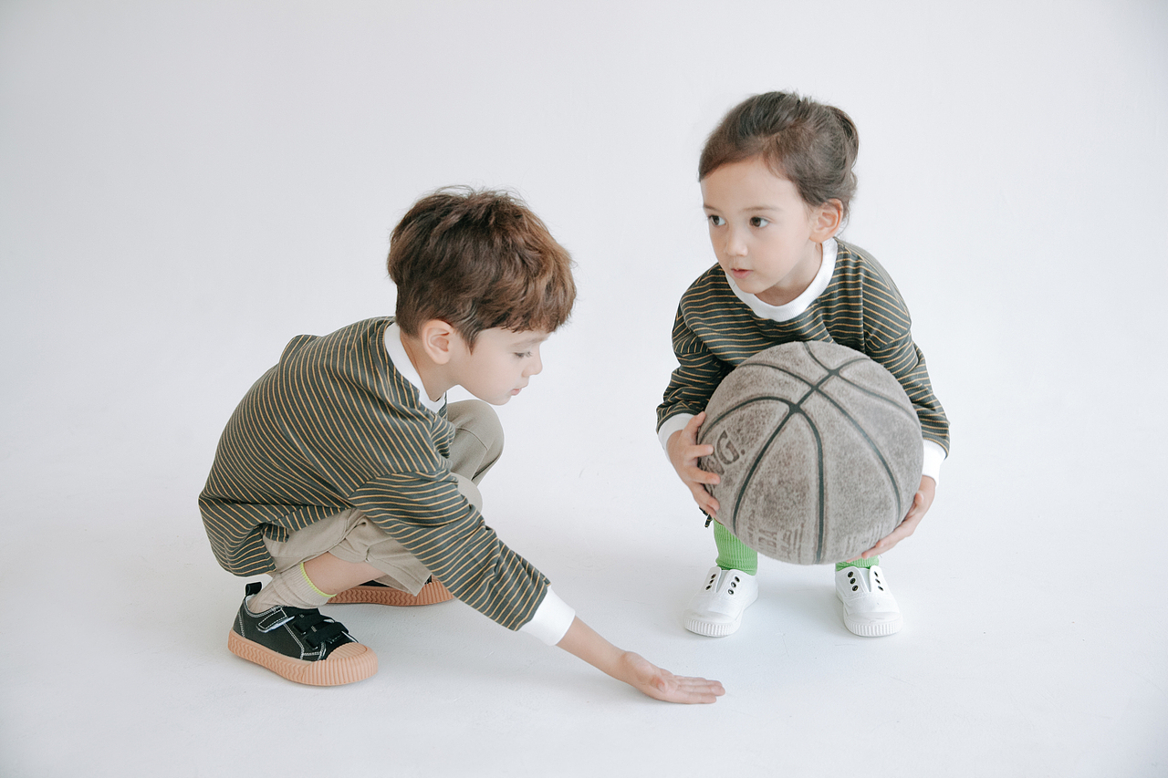 童装拍摄（图ZMTkxMjQyMDA0） - 人像摄影 - 站酷设计师高玮v原创素材 - 站酷ZCOOL