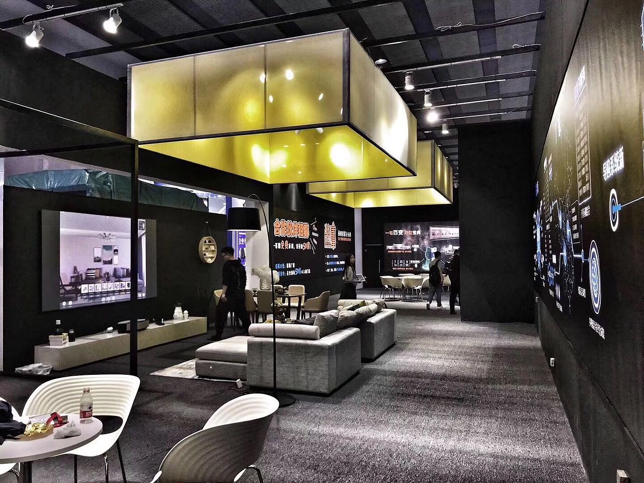 装库科技展会物料设计与实景拍摄