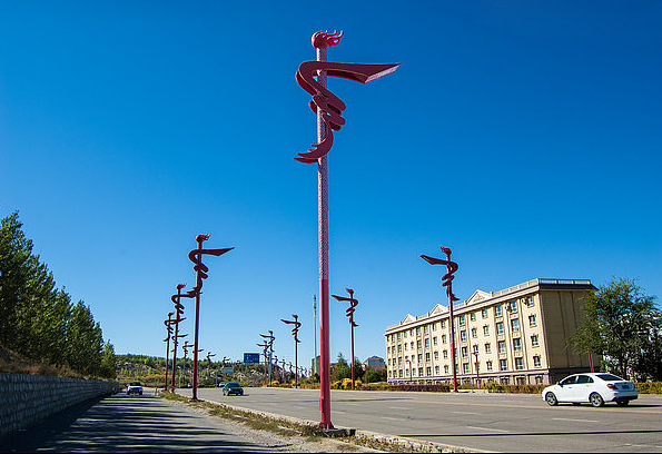 红色火炬灯代表红色文化的路灯红色文化景观灯