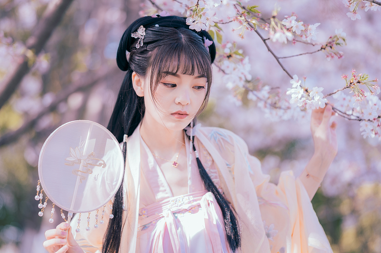 樱花落（图ZMjA0MzMxNjQw） - 人像摄影 - 站酷设计师拍照的青山原创素材 - 站酷ZCOOL