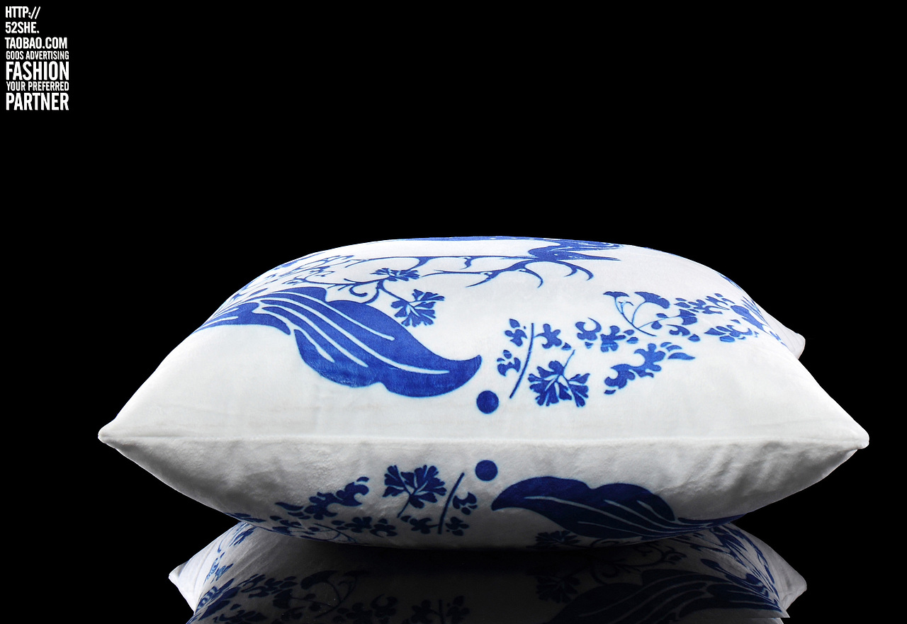 抱枕枕头黑底静物拍摄毛巾浴巾拍摄 家居家纺淘宝产品商业摄影服务（图ZMzk0MTMzODA=） - 产品摄影 - 站酷设计师古斯广告原创素材 - 站酷ZCOOL