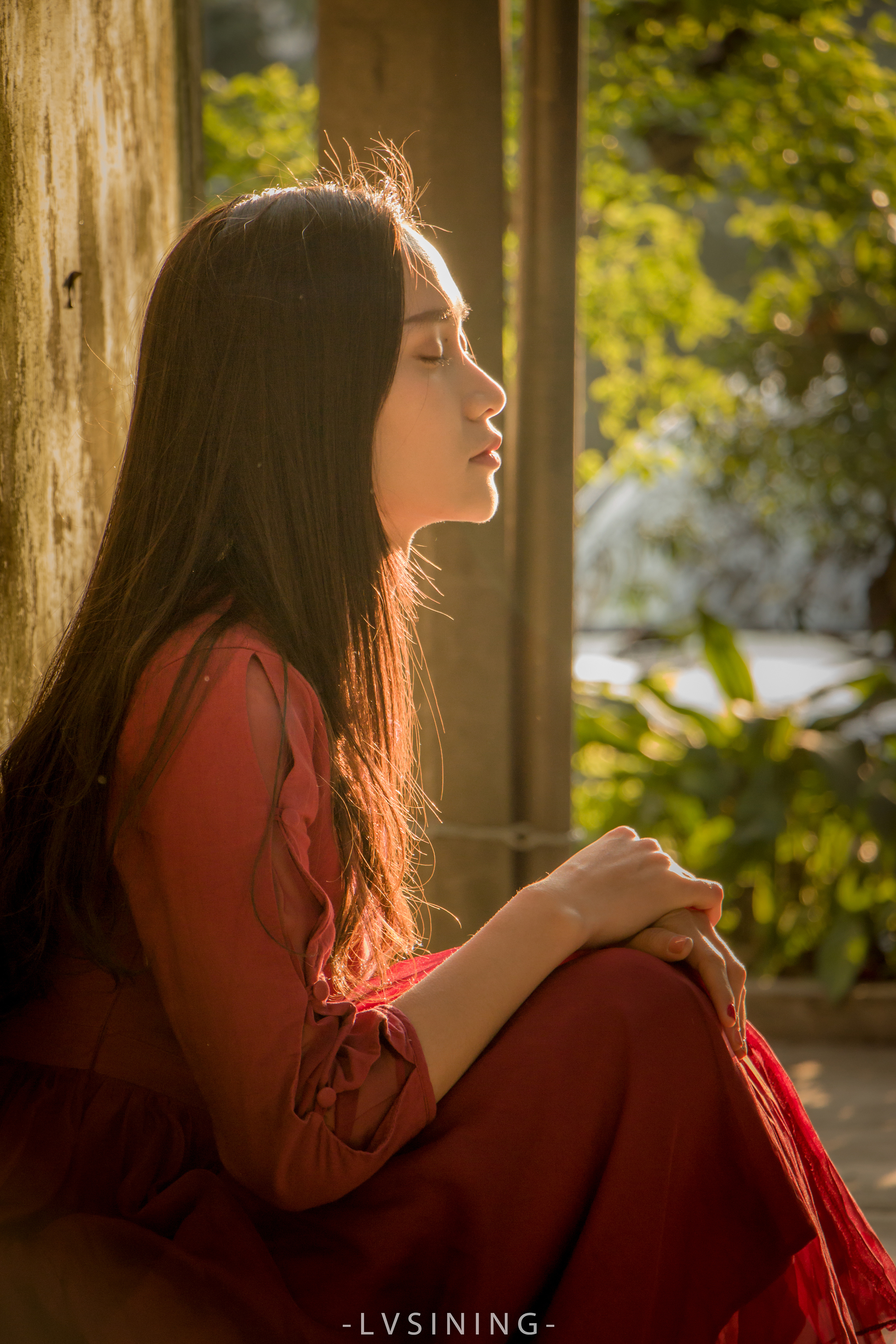 光影空隙之下,如花似玉|摄影|人像摄影|莫如香 - 原创作品 - 站酷