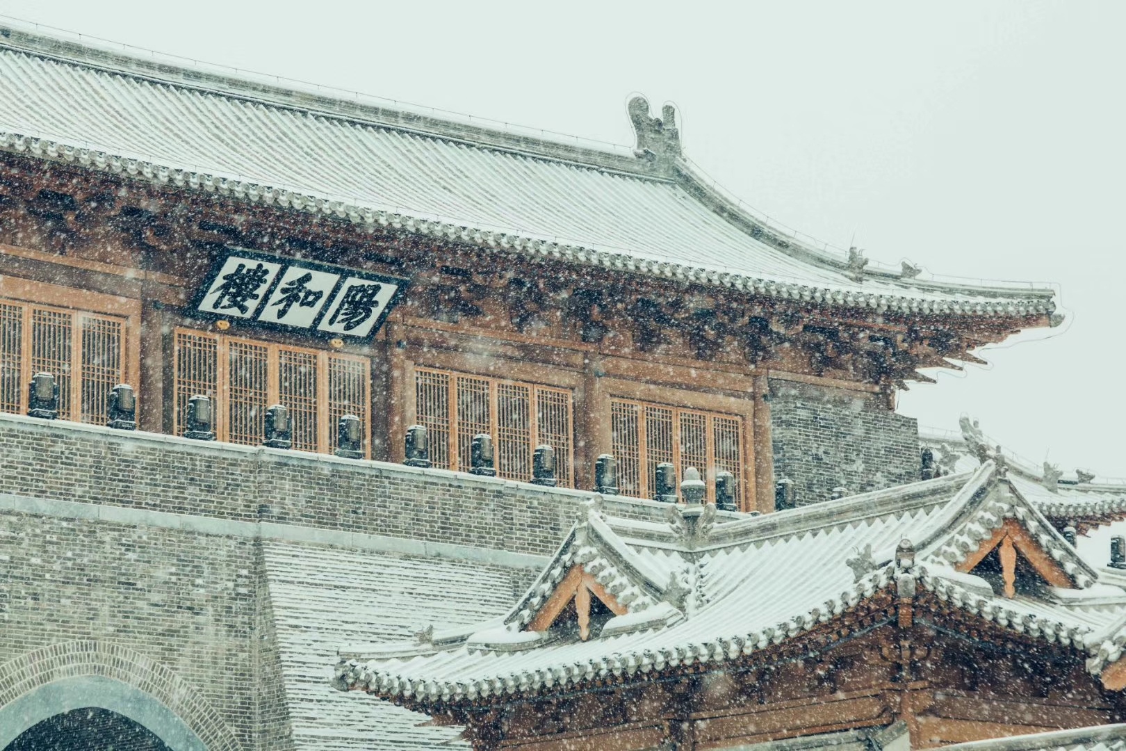 贵州大学 雪景效果图下载-光辉城市