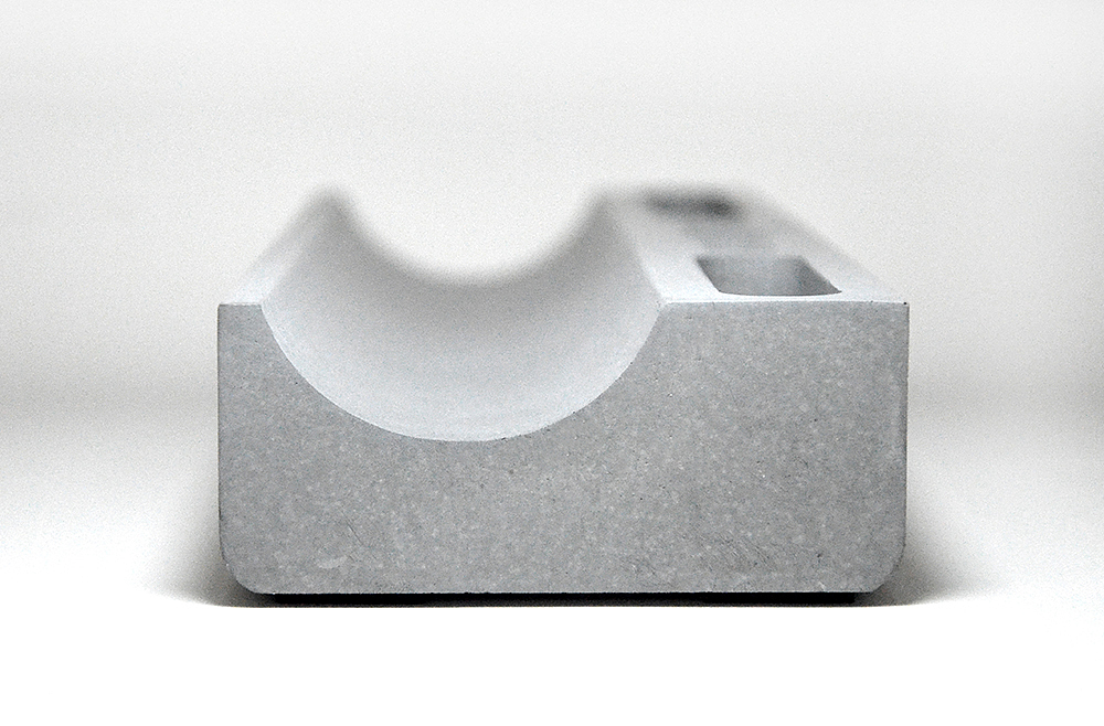 这个，你可以清晰的看出我们的产品细腻的表面处理~