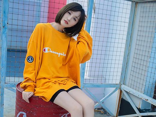 网拍模特卫衣拍摄