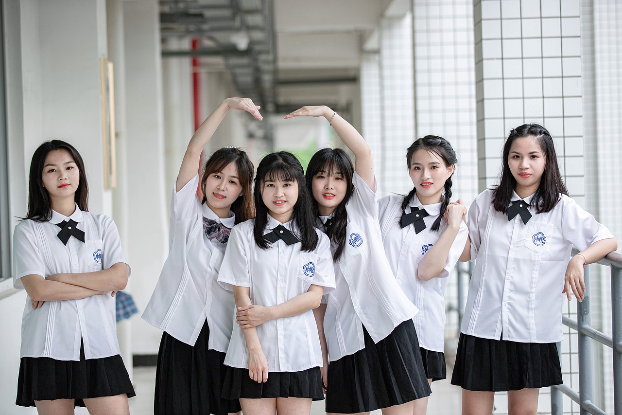 大学宿舍毕业照