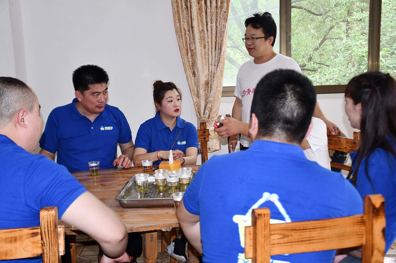 陈老汉出品 | 黄篮子生鲜连锁品牌VI视觉体系制造