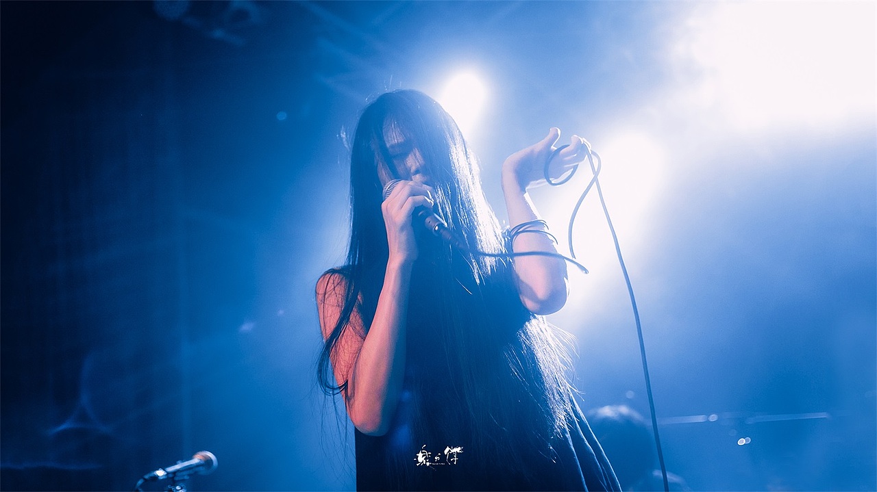 2018年 - 现场音乐LIVE演出 记录回顾（图ZMTQzMTUwOTgw） - 人像摄影 - 站酷设计师乐与饵原创素材 - 站酷ZCOOL