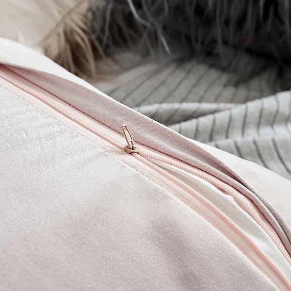 抱枕（图ZMTI5OTI5NTE2） - 产品摄影 - 站酷设计师作废1原创素材 - 站酷ZCOOL