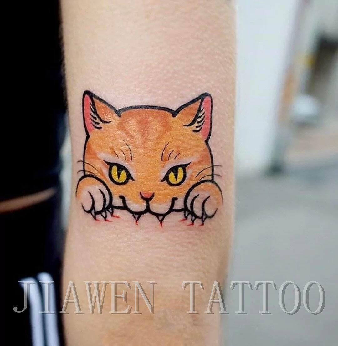 重庆大学城纹身,卡通和小清新纹身风格的小猫咪