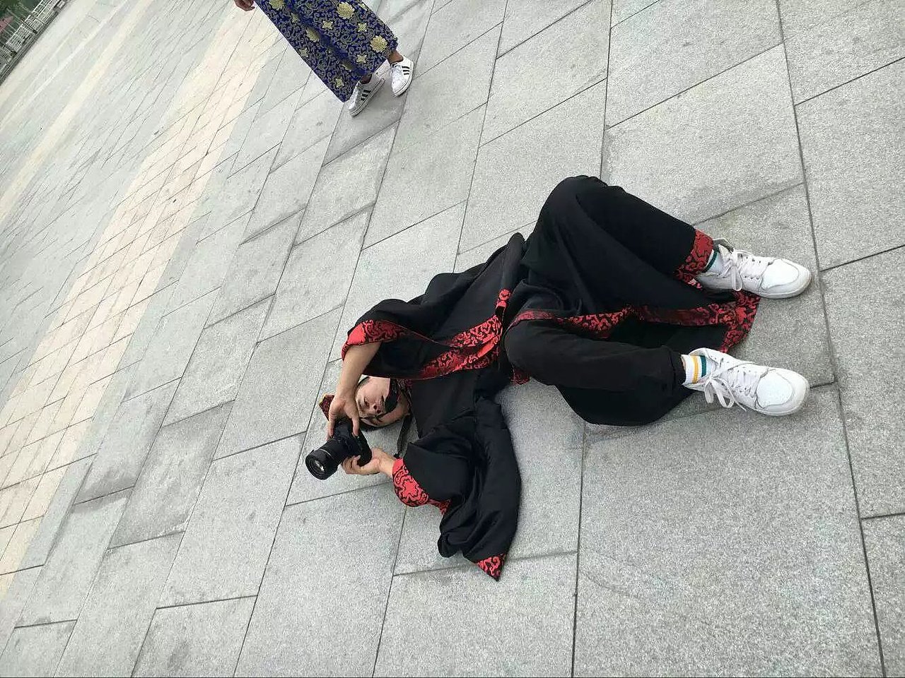 你说毕业遥遥无期，转眼就各奔东西。（图ZNTEwMDM5ODQ=） - 人像摄影 - 站酷设计师流浪的_风原创素材 - 站酷ZCOOL