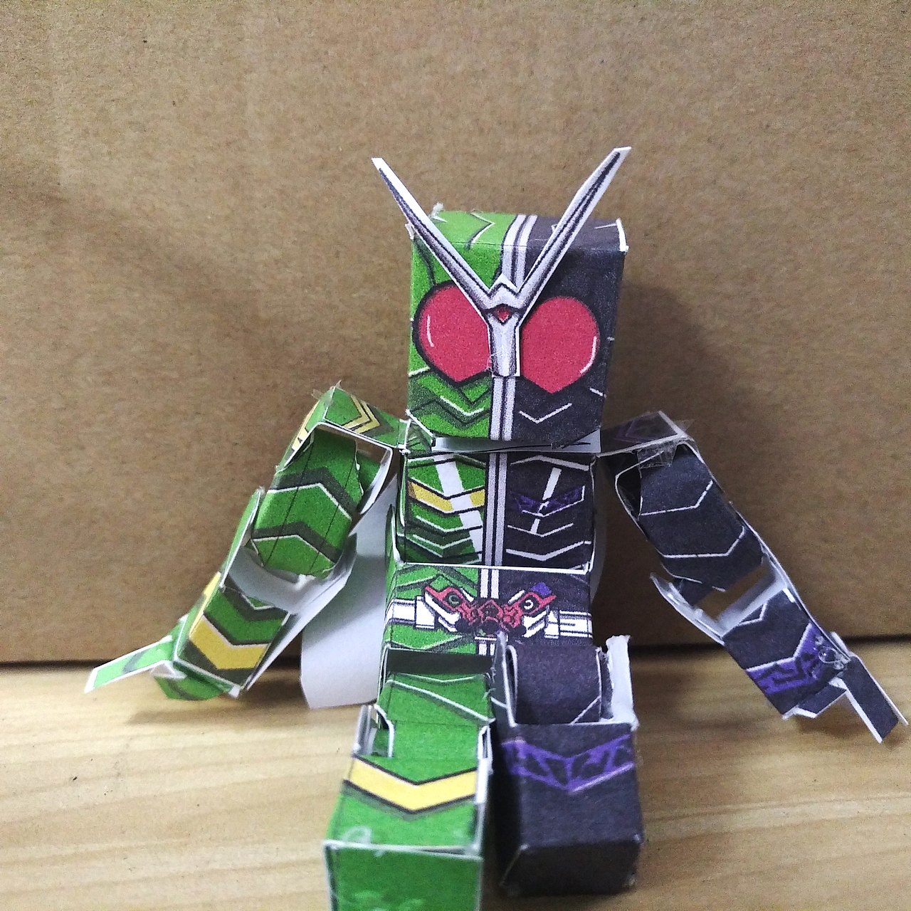 假面骑士w自制可动纸模