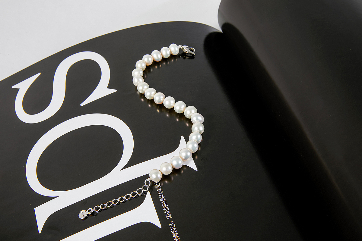 饰品静物场景拍摄（图ZMTk1OTY5OTQ4） - 产品摄影 - 站酷设计师电商视觉服务商原创素材 - 站酷ZCOOL