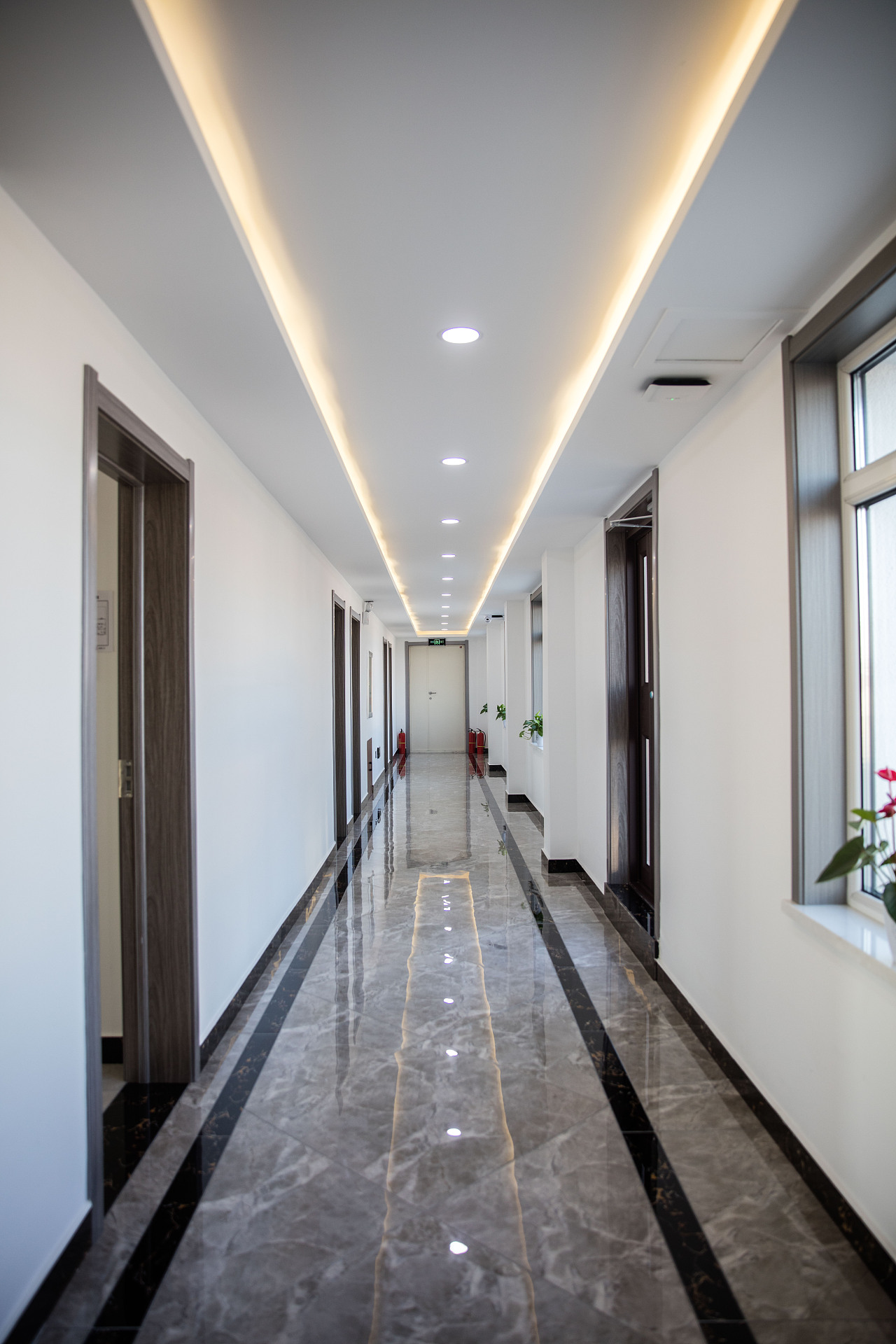 20201224.沈阳旭航宾馆拍摄.（图ZMjM3MjQ3MDU2） - 人文/纪实摄影 - 站酷设计师中雨iii原创素材 - 站酷ZCOOL