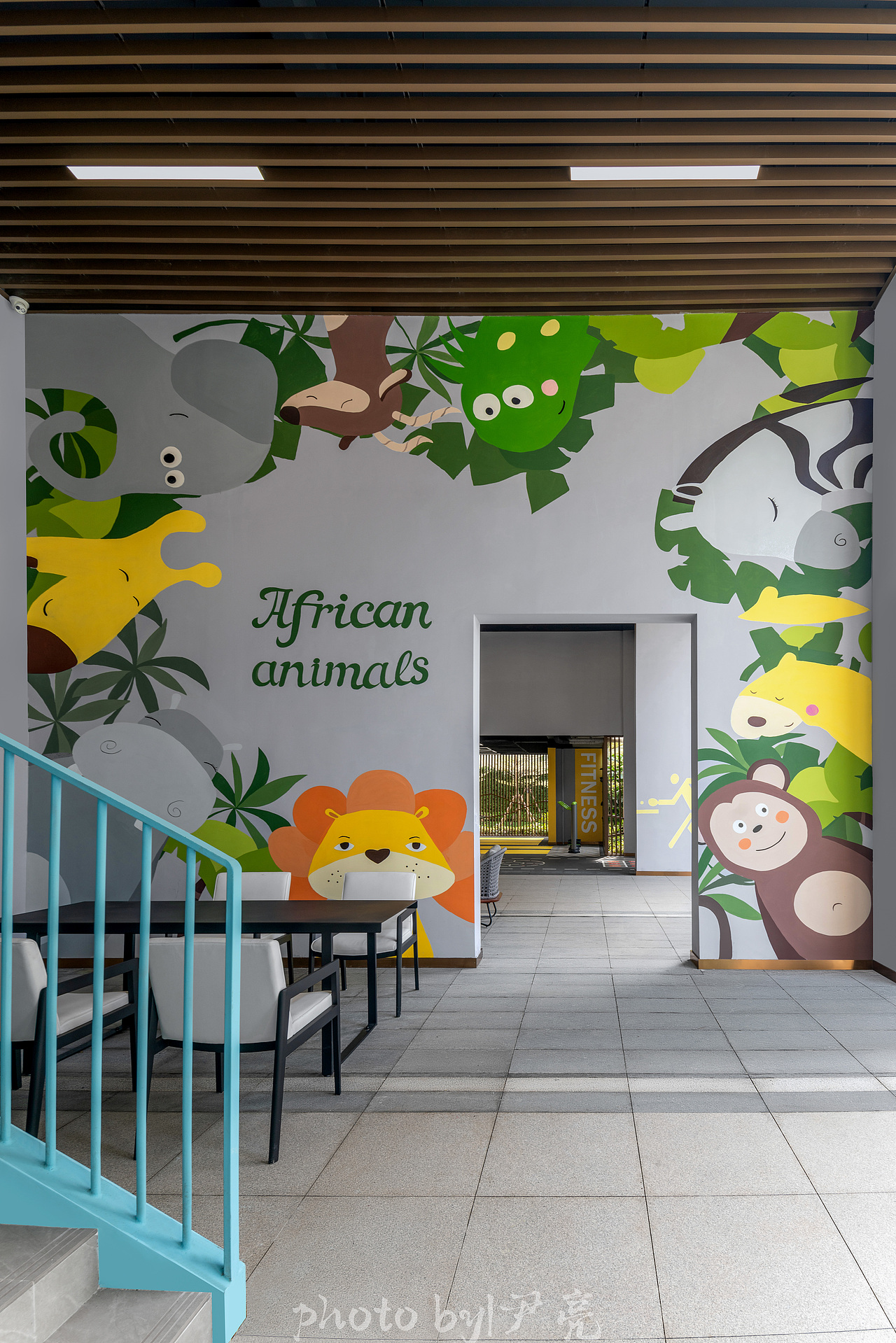 龙湖地产架空层项目