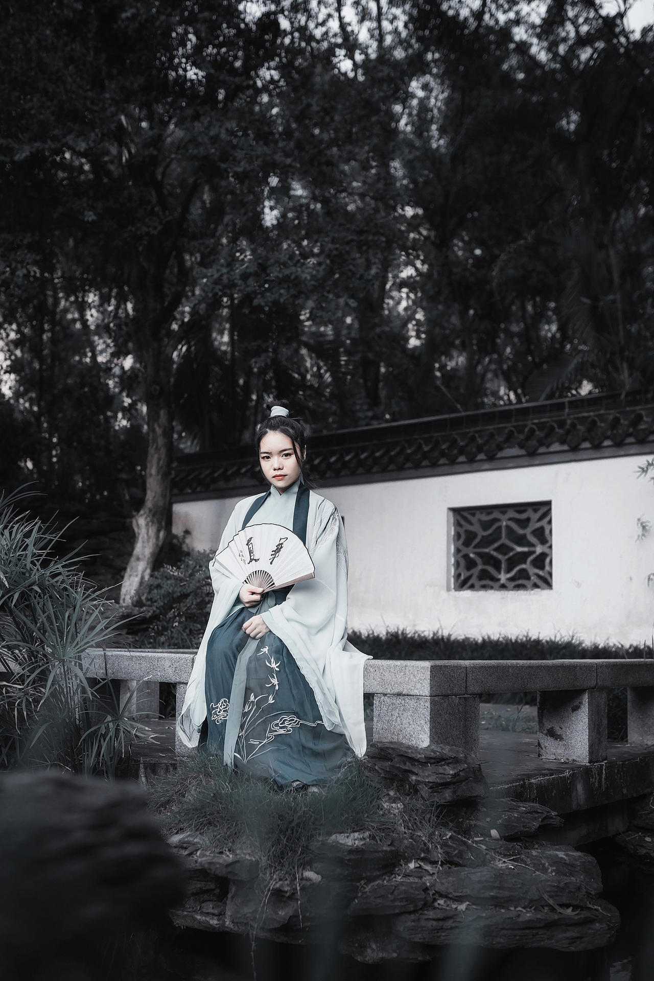 浮沉（圖ZMTMyNzc5OTc2） - 人像攝影 - 站酷設(shè)計(jì)師林視界原創(chuàng)素材 - 站酷ZCOOL