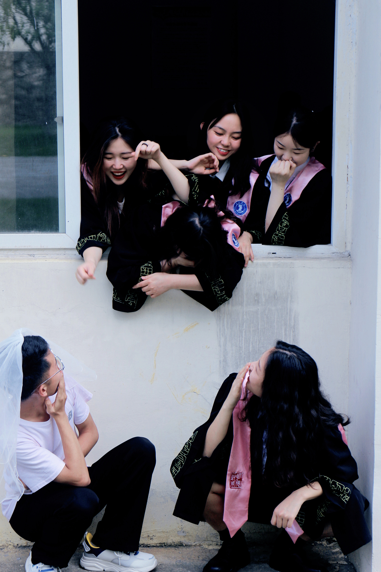 毕业不毕“耶”（图ZMzA5NTUzMzIw） - 人像摄影 - 站酷设计师捷茗原创素材 - 站酷ZCOOL
