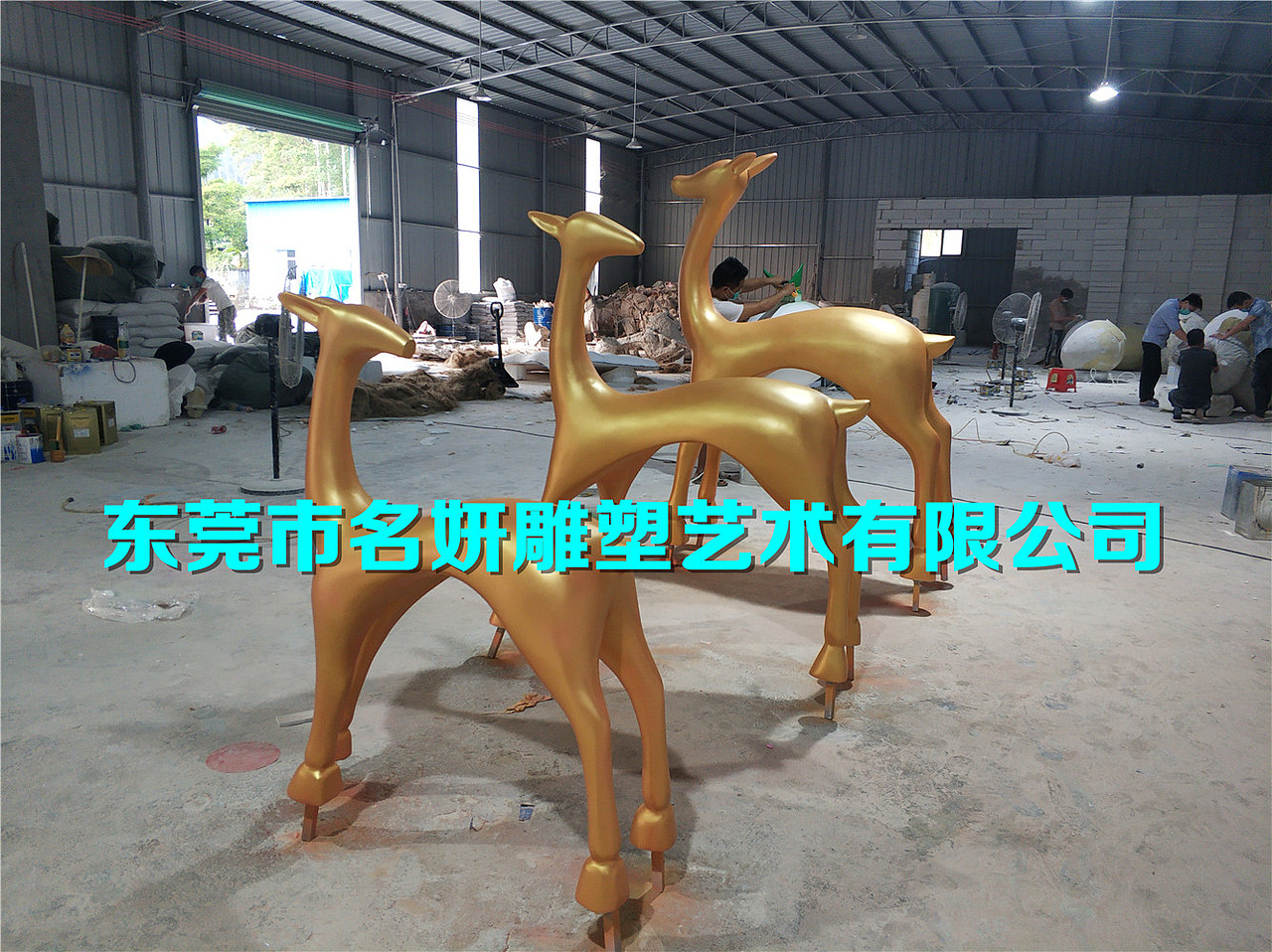 华美壮丽玻璃钢金色回头鹿造型雕塑房地景观抽象鹿雕塑