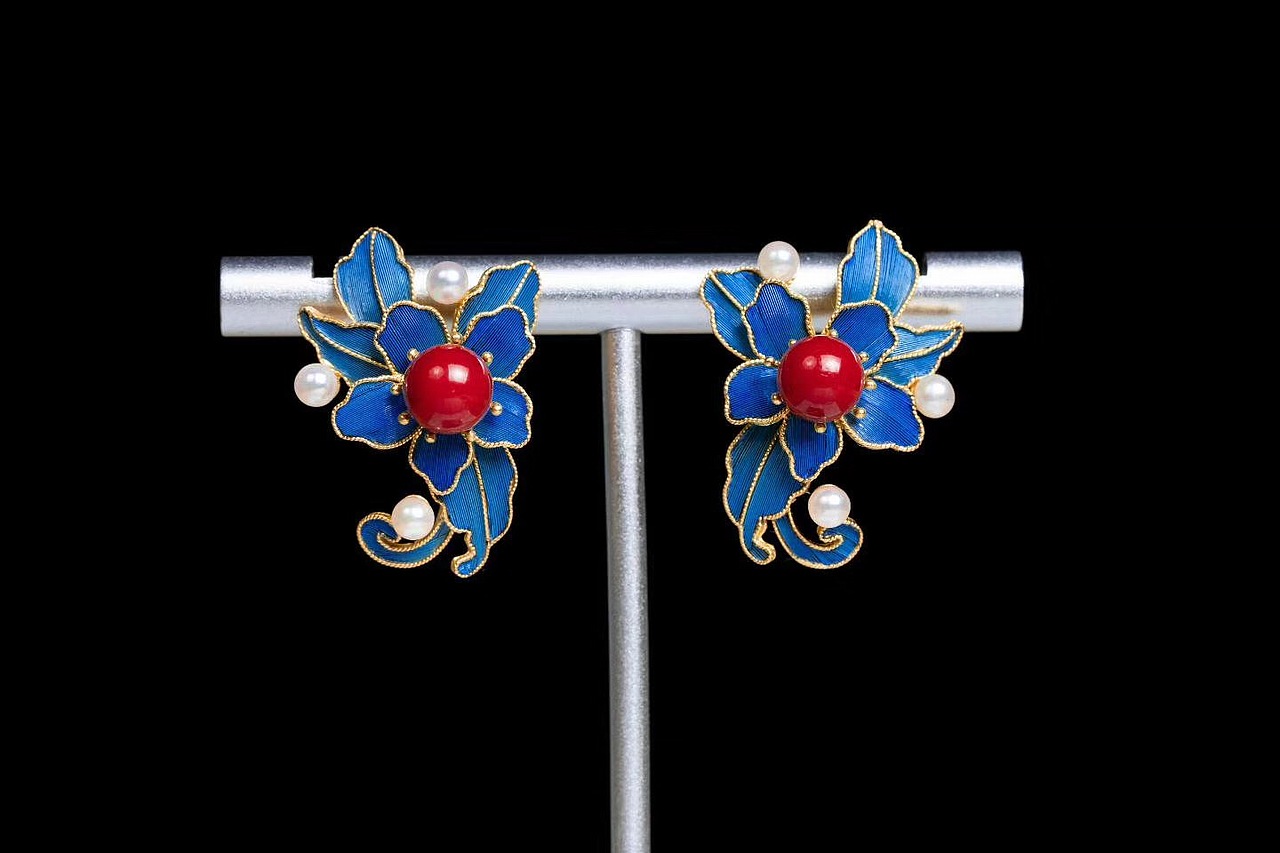 中式古典珠宝点翠花丝镶嵌