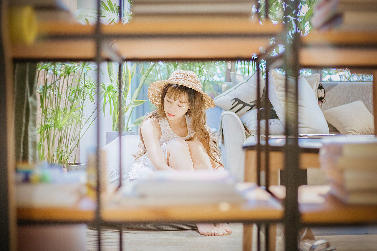 十七八岁的年纪和十七八度的天气一样惹人喜爱（图ZMTYwMTQzMzY0） - 人像摄影 - 站酷设计师粥小卜原创素材 - 站酷ZCOOL