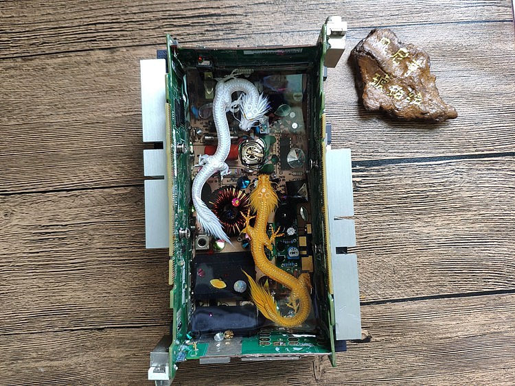 旧显卡电路板祭神龙