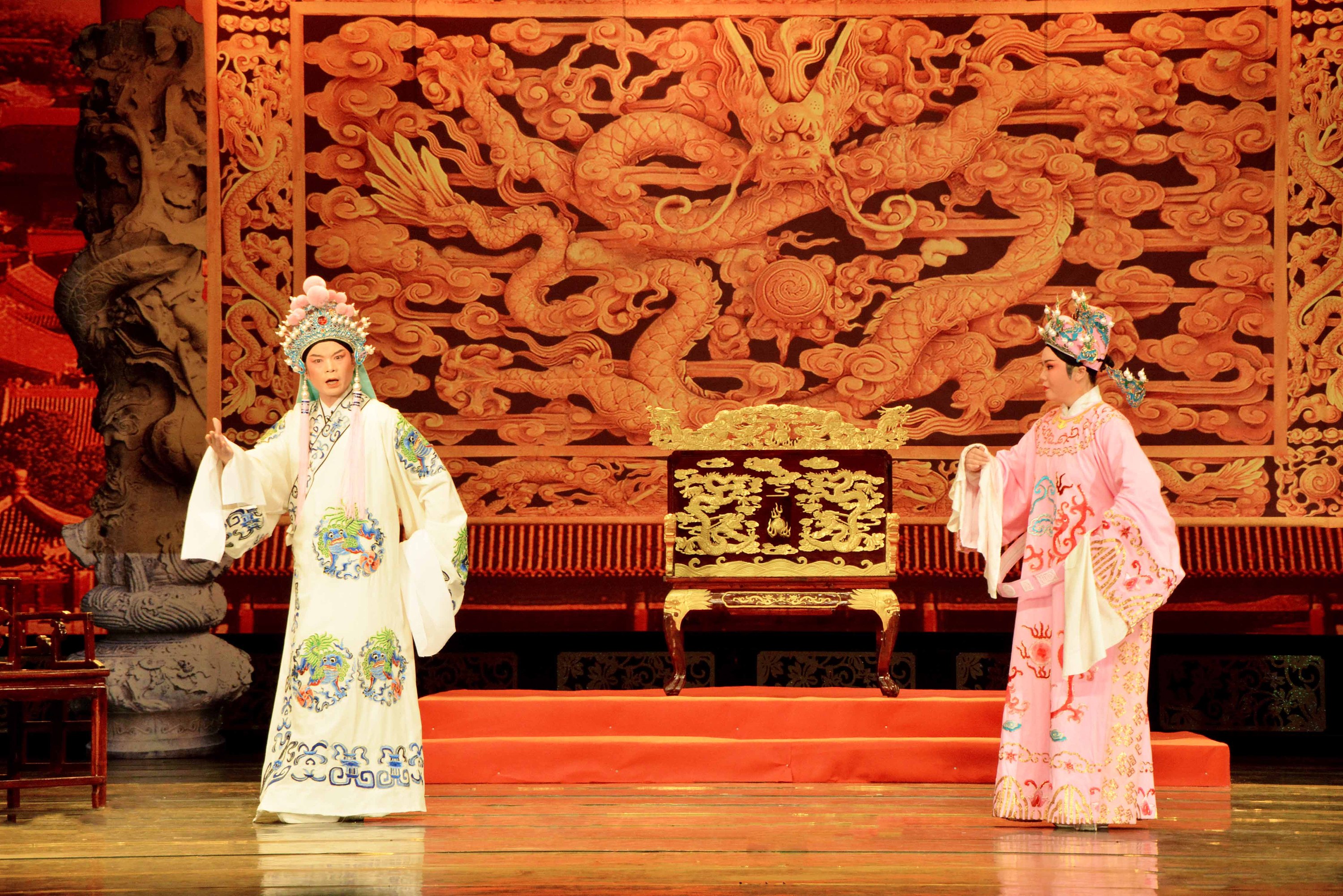 黄梅戏孟丽君舞台剧照